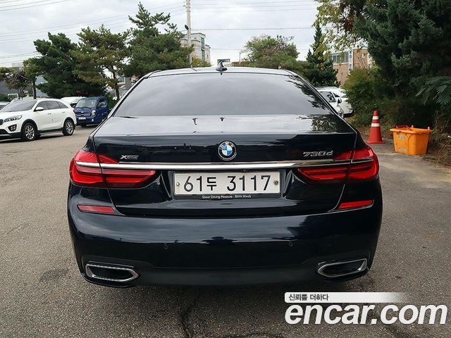 BMW 7-Series 2018 — photo 4