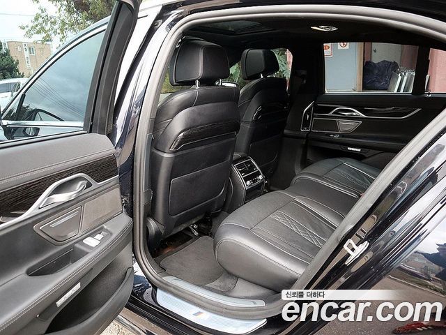 BMW 7-Series 2018 — photo 7