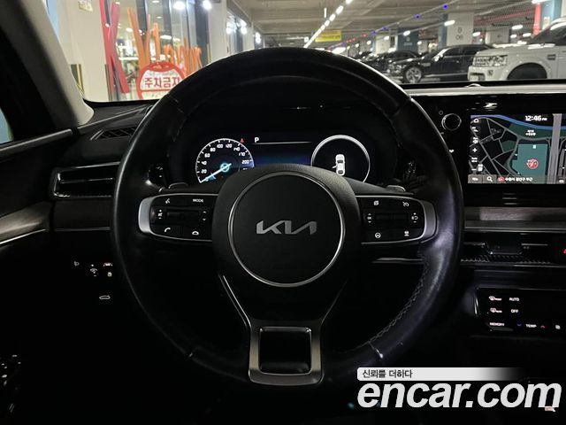 Kia K5 2023 — photo 10