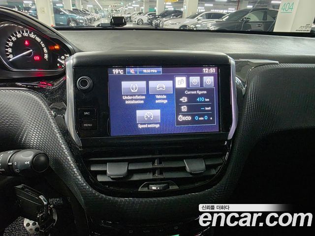 Peugeot 2008 2016 — photo 7