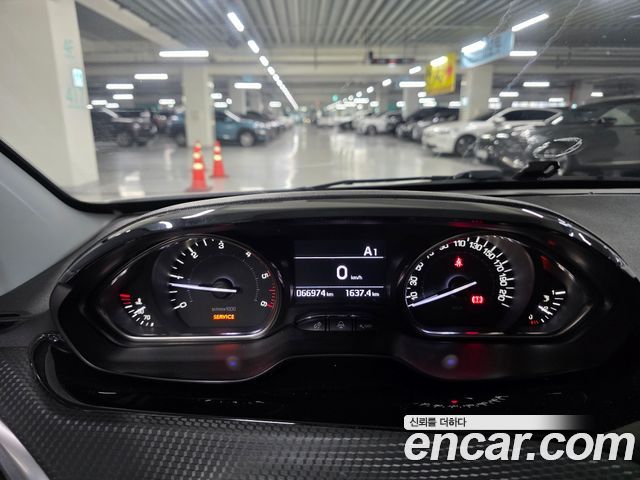 Peugeot 2008 2016 — photo 9