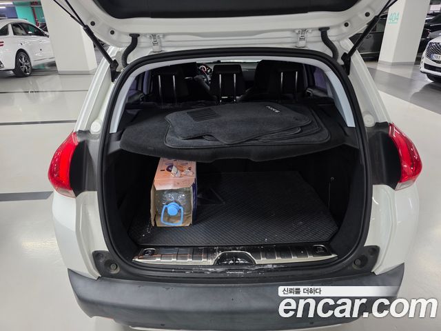 Peugeot 2008 2016 — photo 13