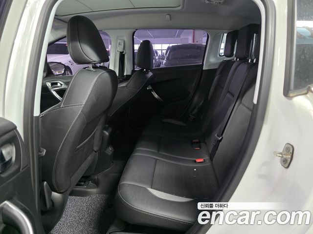 Peugeot 2008 2016 — photo 16