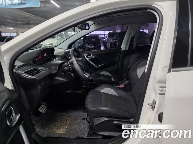 Peugeot 2008 2016 — photo 17