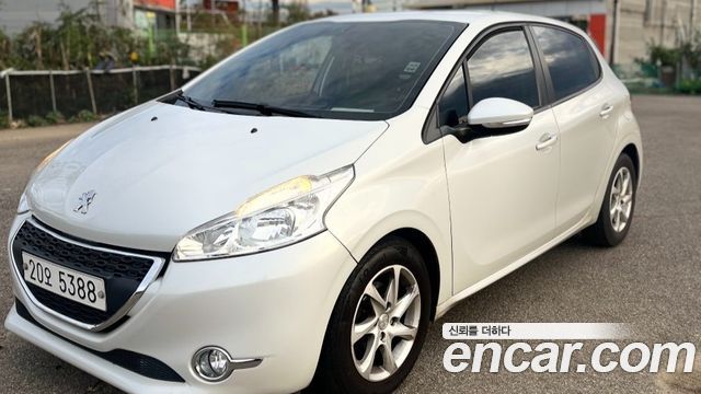 Peugeot 208 2015 — photo 4