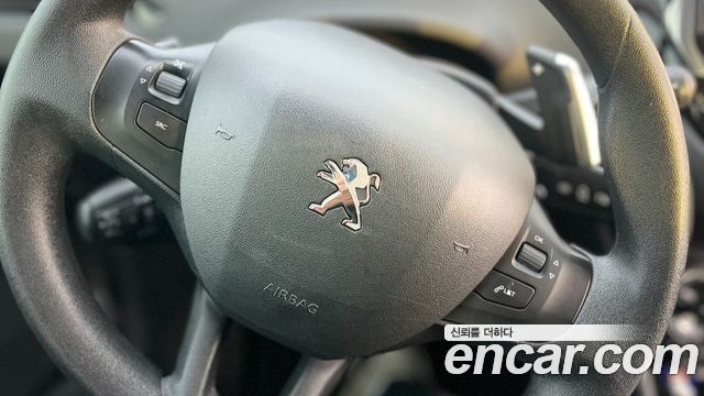 Peugeot 208 2015 — photo 7