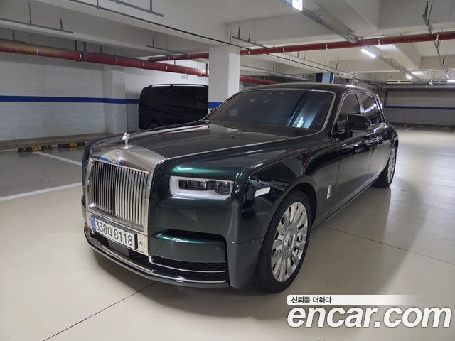 Rolls-Royce Phantom 2021 — photo 1