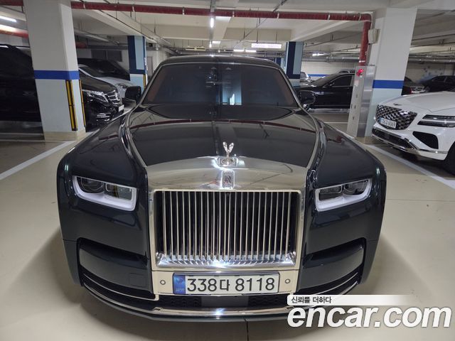 Rolls-Royce Phantom 2021 — photo 3