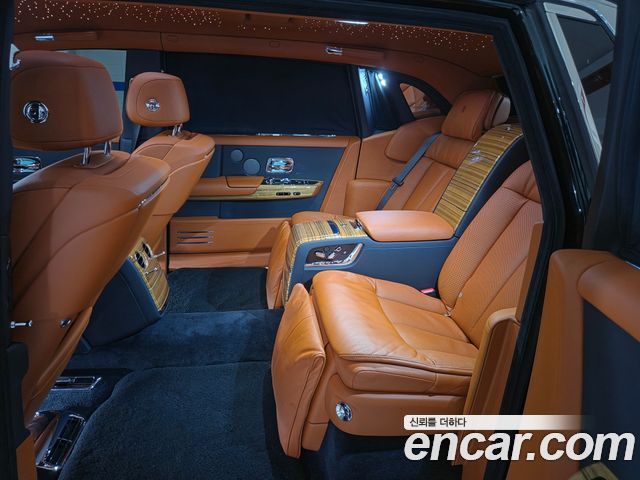 Rolls-Royce Phantom 2021 — photo 5