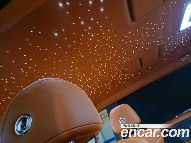 Rolls-Royce Phantom 2021 — photo 7