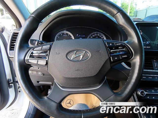 Hyundai Grandeur 2019 — photo 8