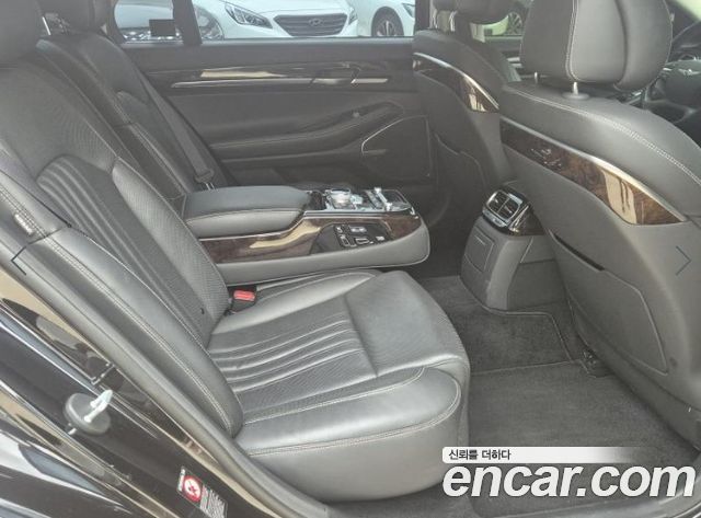 Genesis G90 2019 — photo 12