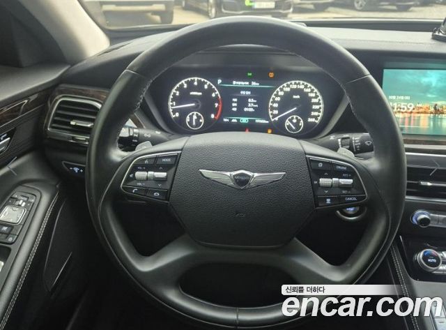 Genesis G90 2019 — photo 13