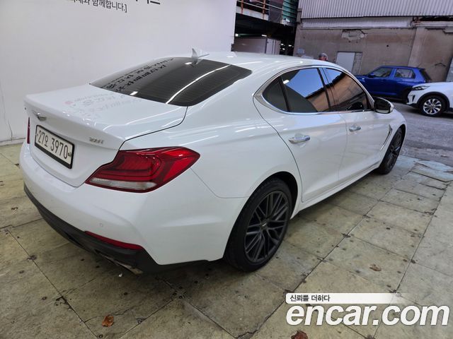 Genesis G70 2018 — photo 2