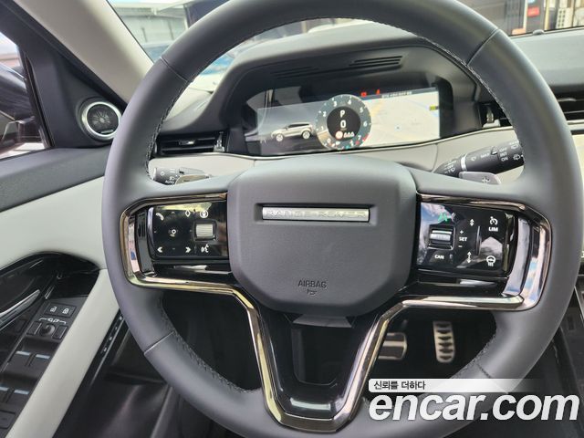 Land Rover Range Rover Evoque 2025 — photo 13