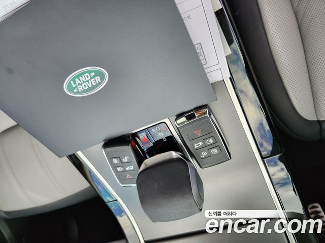 Land Rover Range Rover Evoque 2025 — photo 14