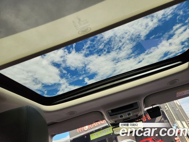 Land Rover Range Rover Evoque 2025 — photo 16