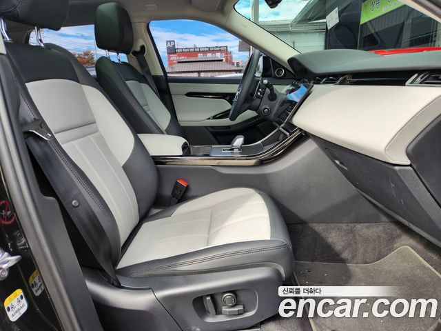 Land Rover Range Rover Evoque 2025 — photo 19