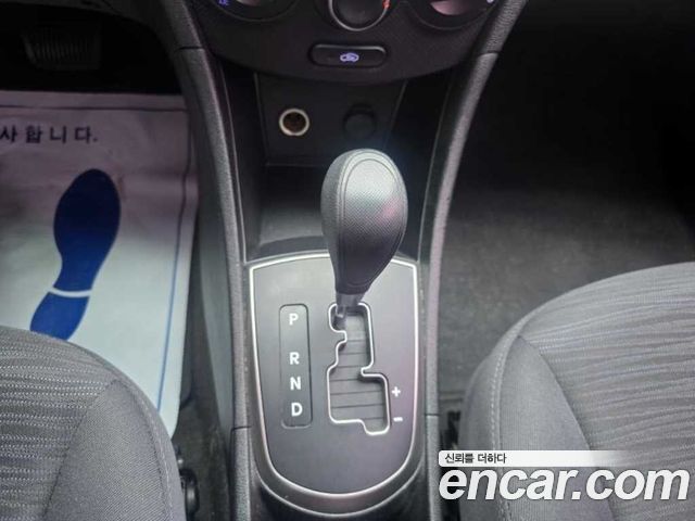 Hyundai Accent 2016 — photo 11
