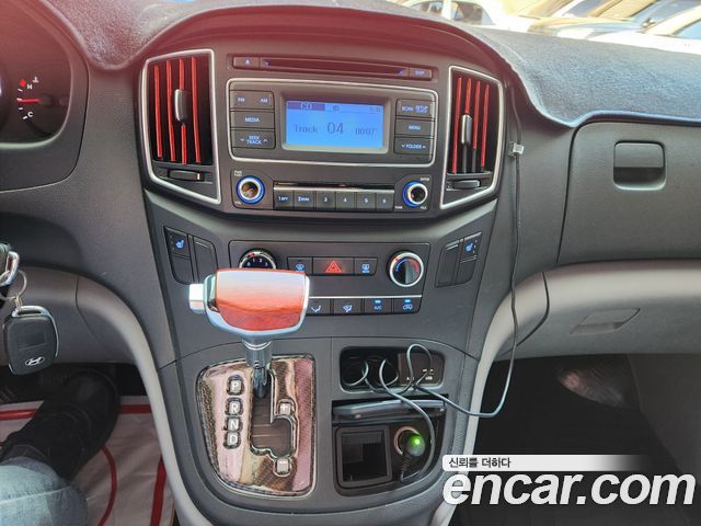 Hyundai Starex 2016 — photo 15