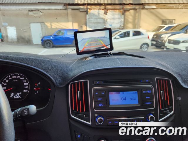Hyundai Starex 2016 — photo 17