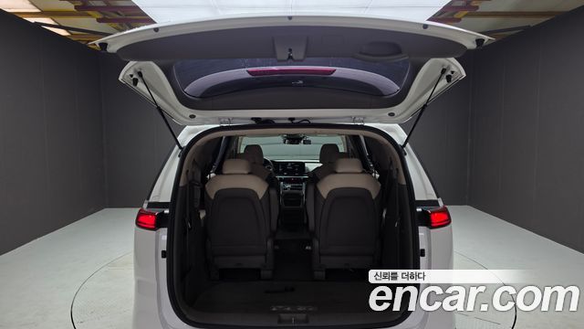Kia Canival 2022 — photo 25