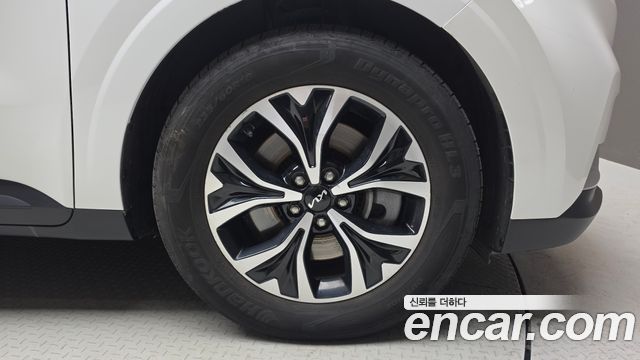 Kia Canival 2022 — photo 7