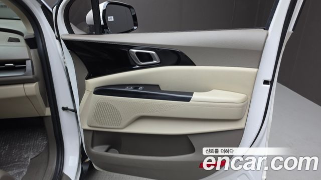 Kia Canival 2022 — photo 15