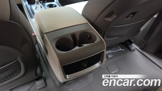 Kia Canival 2022 — photo 31