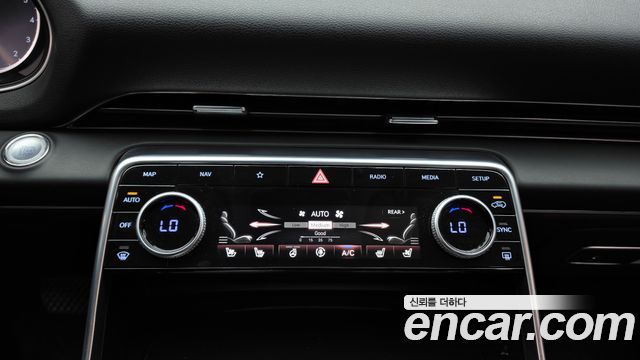 Genesis GV80 2022 — photo 23