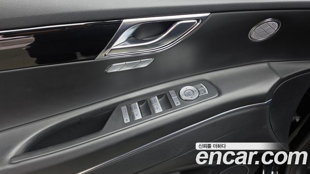 Genesis GV80 2022 — photo 29