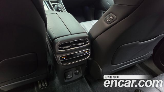 Genesis GV80 2022 — photo 32