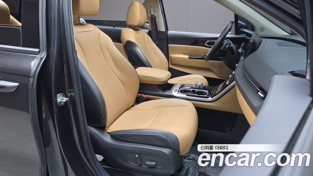 Kia Canival 2023 — photo 18