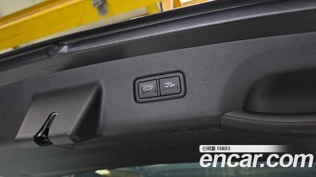 Kia Canival 2023 — photo 25