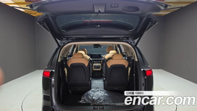 Kia Canival 2023 — photo 26