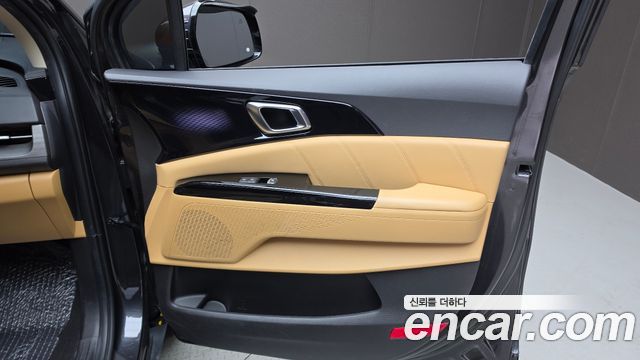 Kia Canival 2023 — photo 15