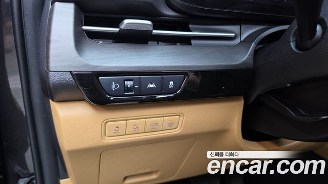 Kia Canival 2023 — photo 28