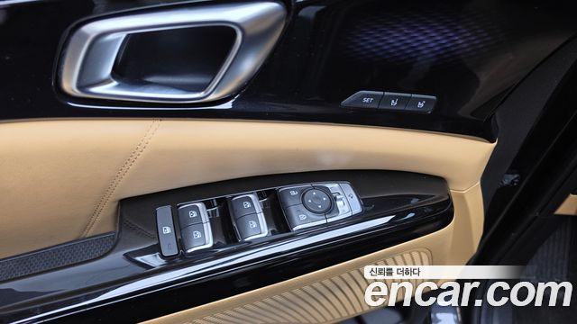 Kia Canival 2023 — photo 30