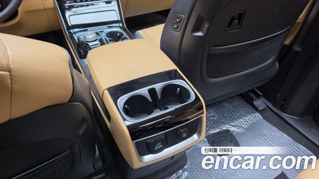 Kia Canival 2023 — photo 33