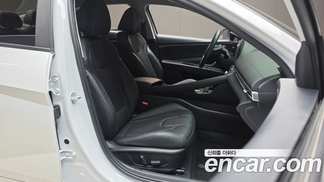 Hyundai AVANTE 2024 — photo 18