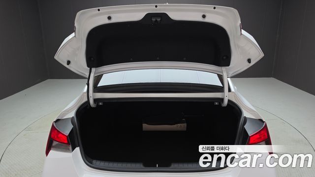 Hyundai AVANTE 2024 — photo 25