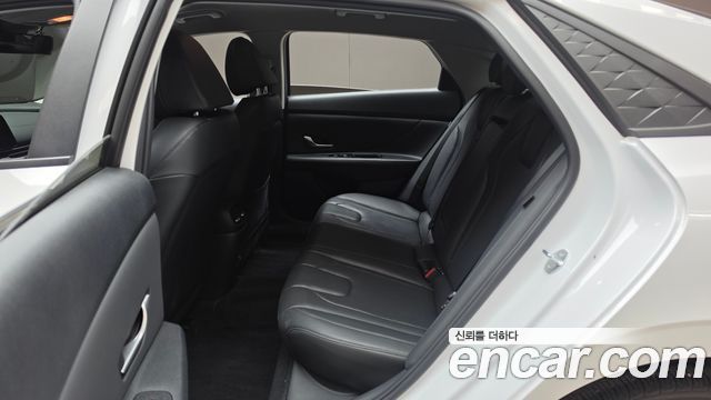 Hyundai AVANTE 2024 — photo 16