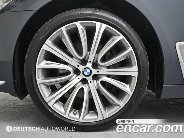 BMW 7-Series 2016 — photo 5