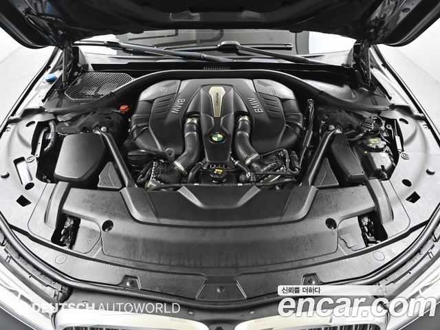 BMW 7-Series 2016 — photo 6