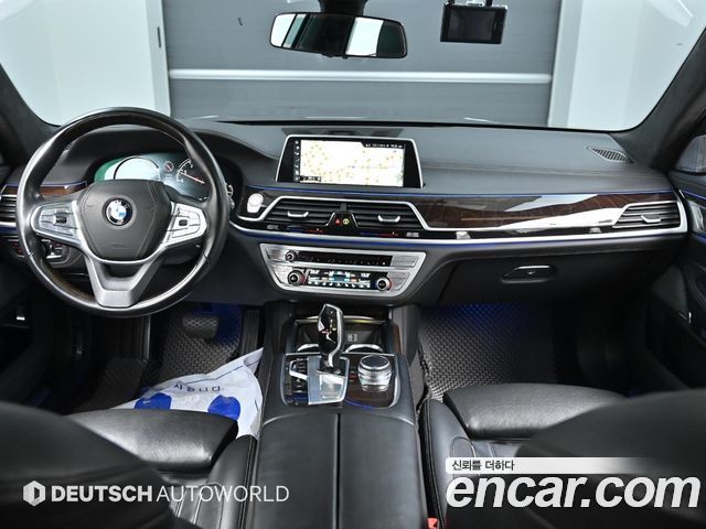 BMW 7-Series 2016 — photo 7