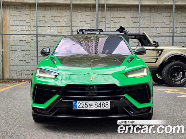 Lamborghini Urus 2024 — photo 2