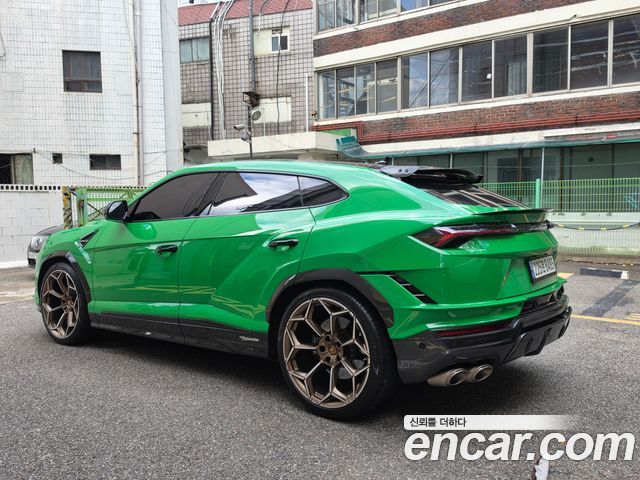 Lamborghini Urus 2024 — photo 4