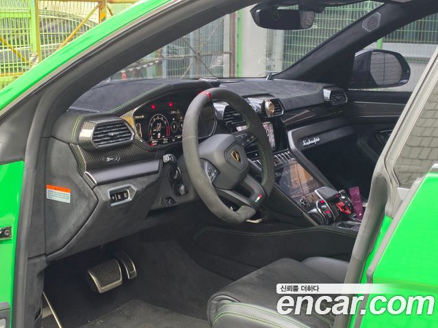 Lamborghini Urus 2024 — photo 5