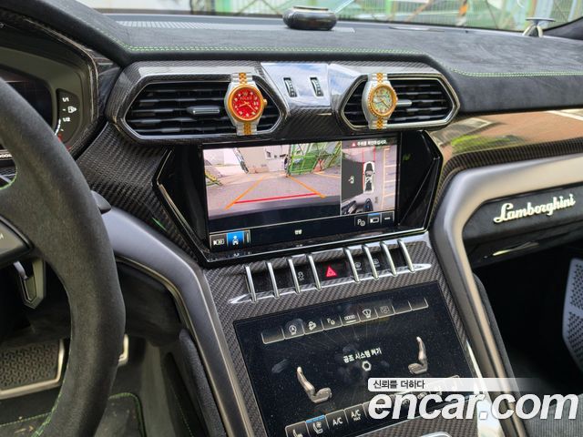 Lamborghini Urus 2024 — photo 9