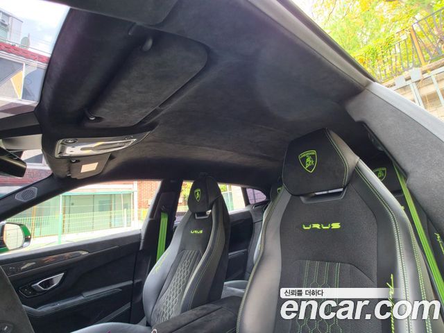 Lamborghini Urus 2024 — photo 11